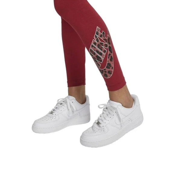 Maroon cheetah nike leggings - Picture 3 of 3